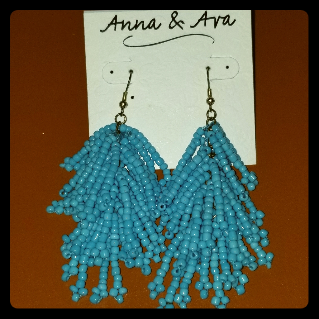 AnnaAva Earrings 14$
